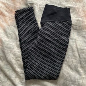 High waisted butt scrunch leggings